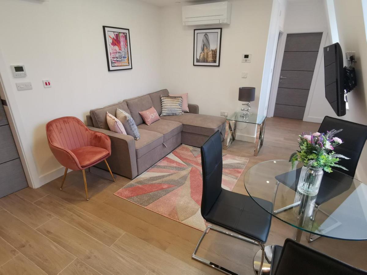City Prime Apartments Londres Extérieur photo A living room in a serviced apartment in London
